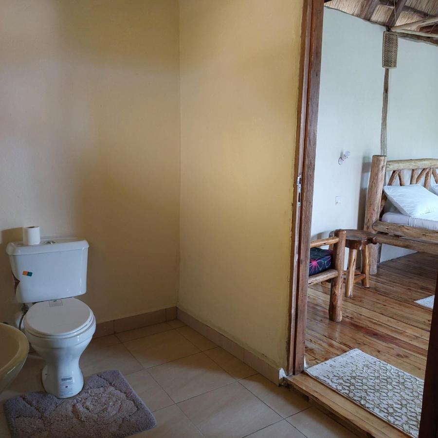 Songbird Safari Lodge & Campsite Katunguru ภายนอก รูปภาพ