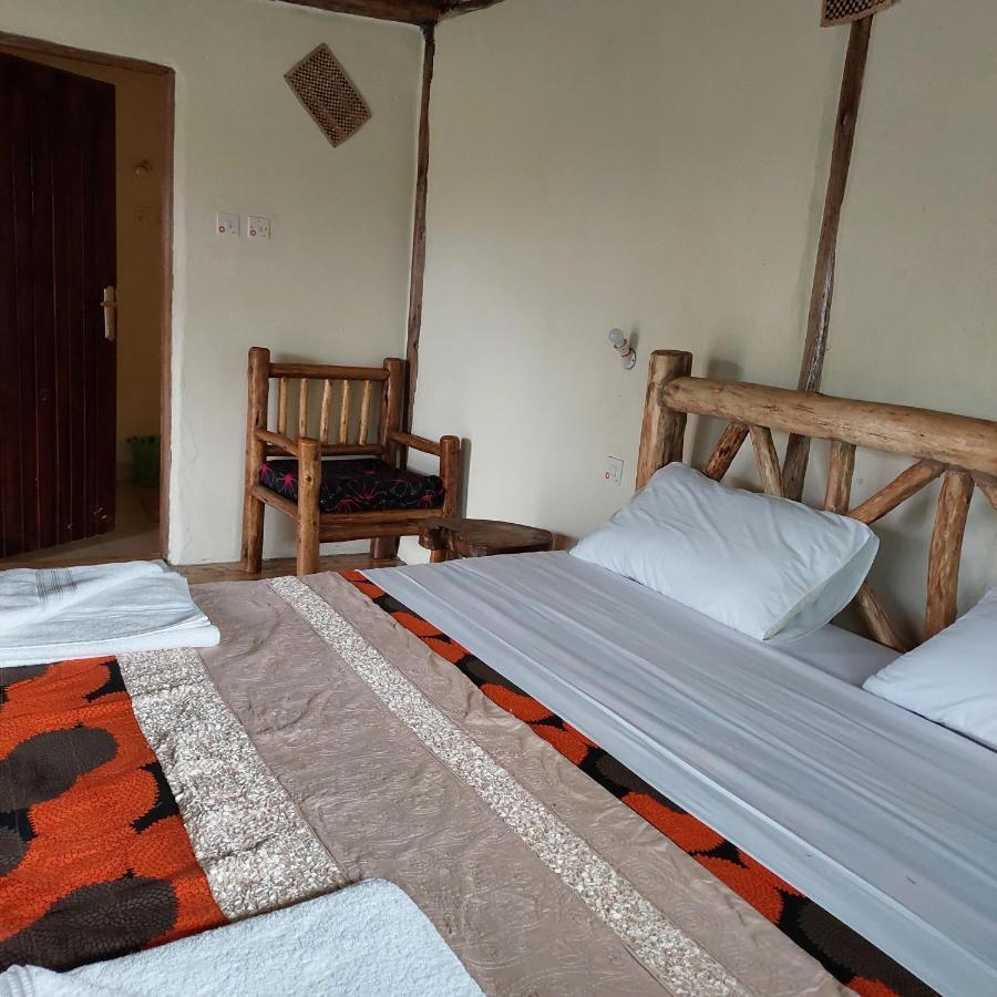 Songbird Safari Lodge & Campsite Katunguru ภายนอก รูปภาพ