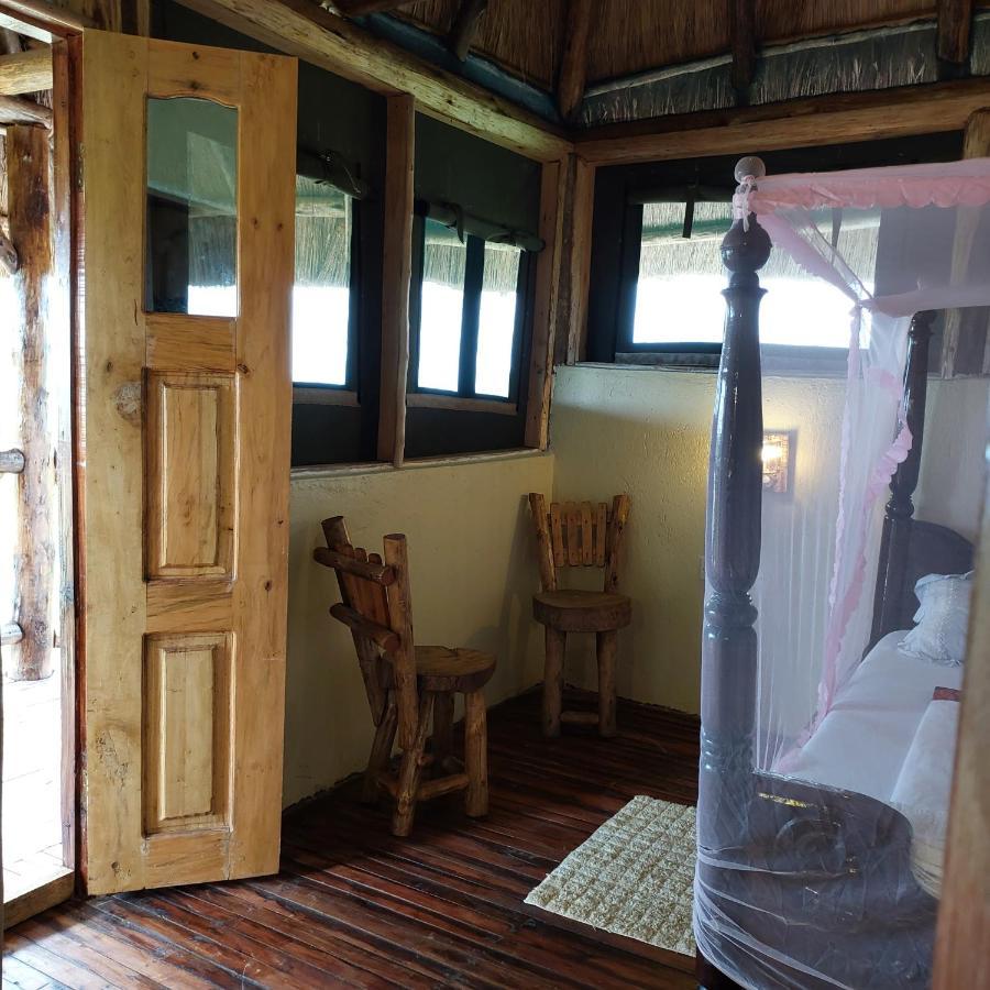 Songbird Safari Lodge & Campsite Katunguru ภายนอก รูปภาพ