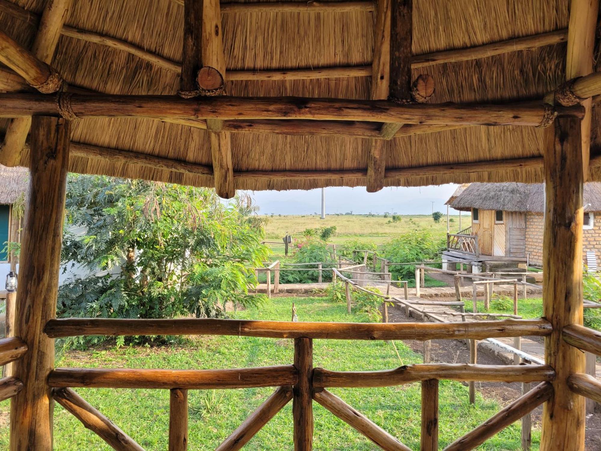 Songbird Safari Lodge & Campsite Katunguru ภายนอก รูปภาพ