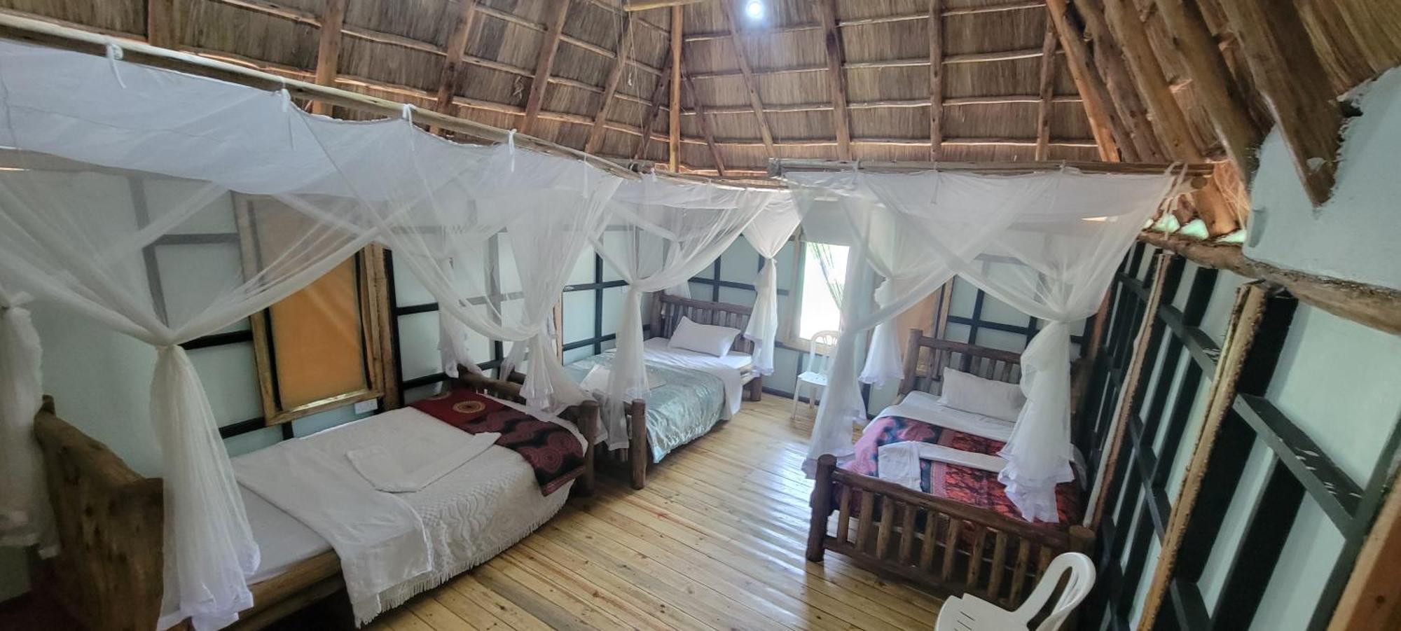 Songbird Safari Lodge & Campsite Katunguru ภายนอก รูปภาพ